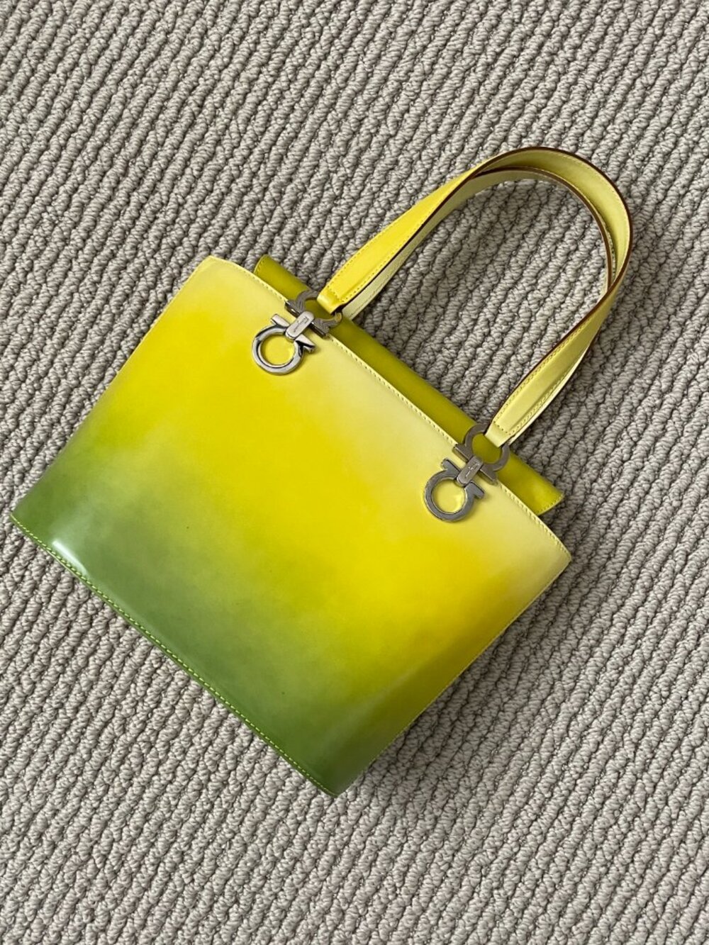 Salvatore Ferragamo Handbag/Shoulder Bag - Picture 2 of 9